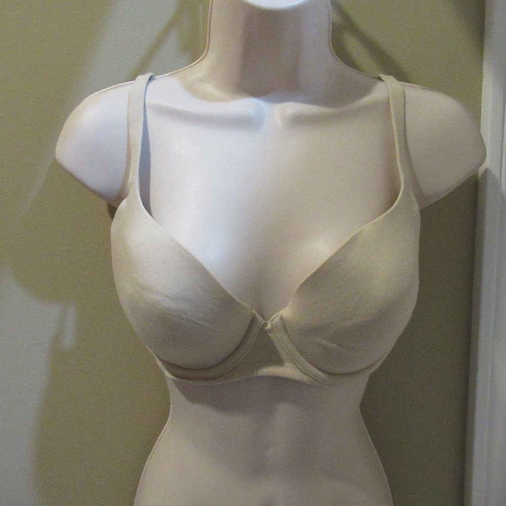 VICTORIA'S SECRET BODY BY VICTORIA BRA